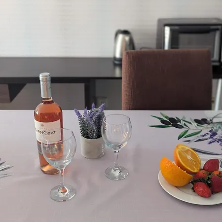 Sunny Place Апартамент