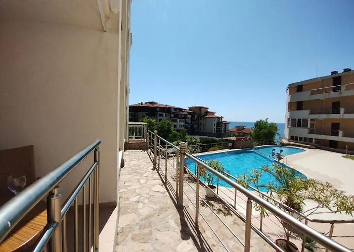 Sunny Place * スヴェティ・ヴラス