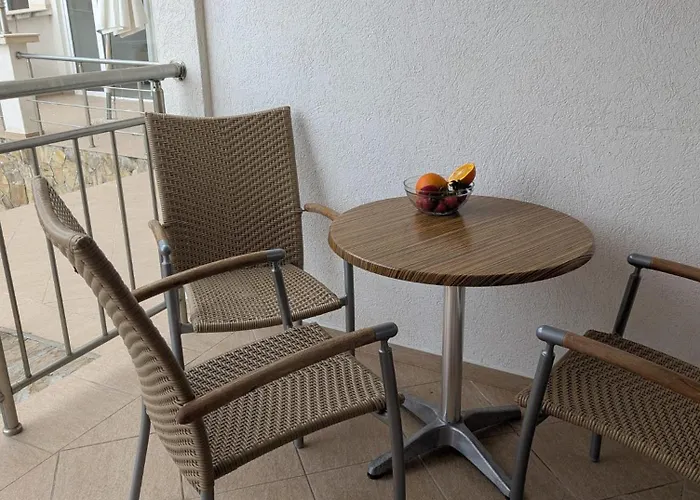 Sunny Place * スヴェティ・ヴラス